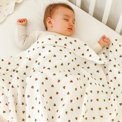 Couverture bébé mousseline de coton motif cœur