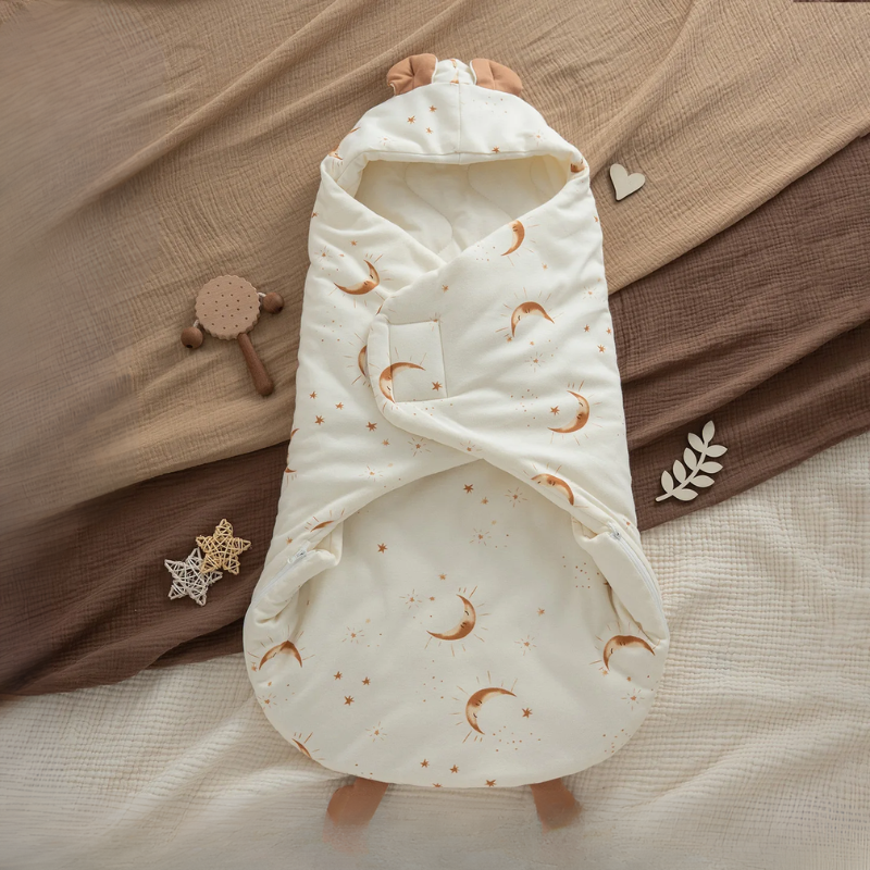 nid d'ange bébé hiver coton matelassé à capuche créme 