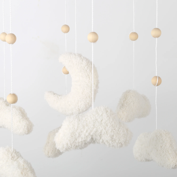 Mobiles bébés en feutre – Lune & Nuage Apaisant