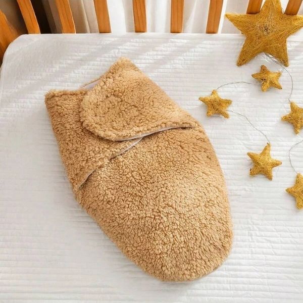 Nid d’Ange Bébé – Couverture Enveloppante en Polyester
