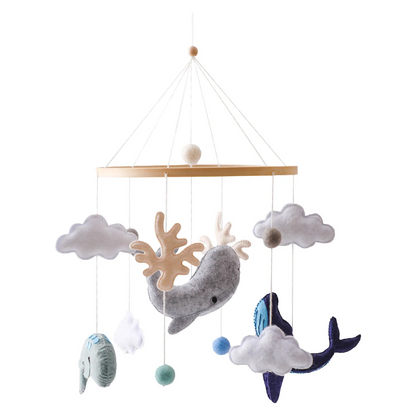 Mobile musical bébé artisanal en bois