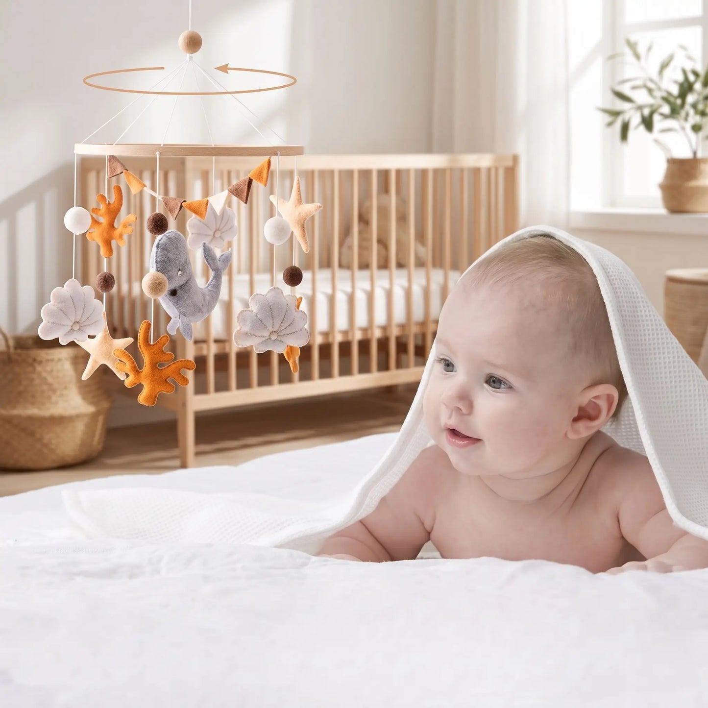 Mobile musical bébé thème mer – cadeau de naissance original en bois naturel