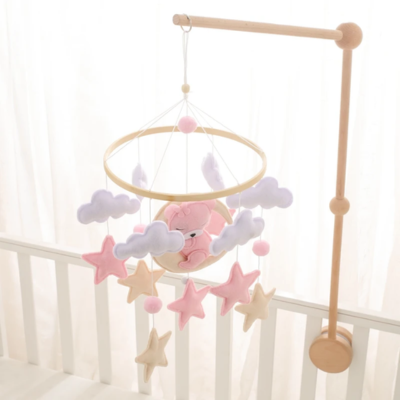 Mobile étoile bébé avec motifs étoiles et lune
