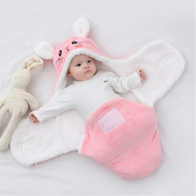 Nid d'ange bébé rose en peluche ultra douce avec capuche 
