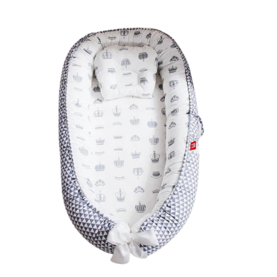 Réducteur de lit bébé motif Couronne Gris Blanc