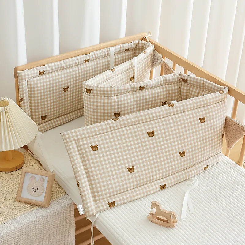 Tour de lit bébé Ourson Vichy Beige – Matelassé et monobloc
