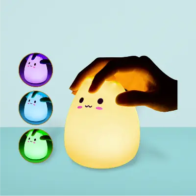 Veilleuse bébé en forme chat tactile lumière est colorée