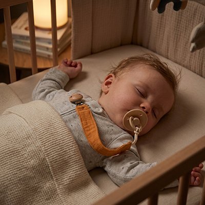 Attache tetine orange clip factice