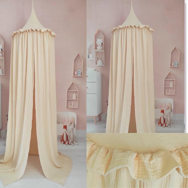 ciel de lit enfant beige détail du volant