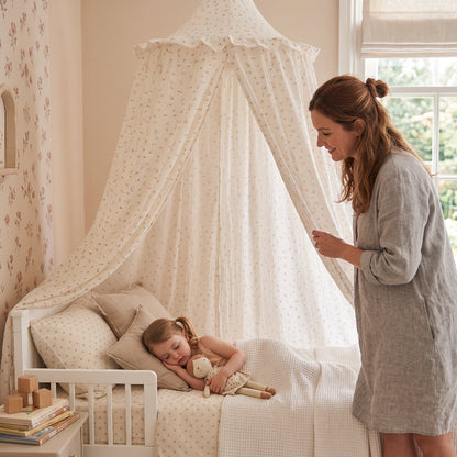 ciel de lit fille maman et enfant dans la chambre