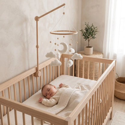 Mobile bébé nuage en feutre fait main – Neutre