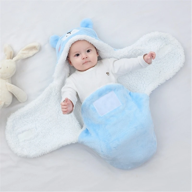 Nid d'Ange Bébé avec Capuche - Peluche Douce