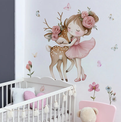 stickers muraux fille faon dans une chambre de bébé