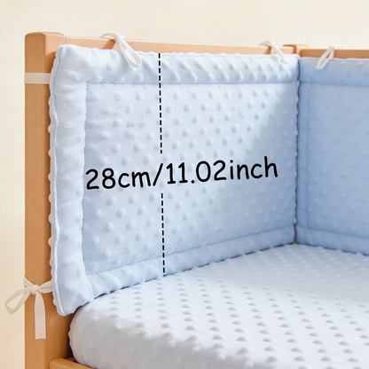 tour-de-lit-pour-bebe-bleu-en-veleurs