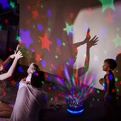Veilleuse projecteur étoile, enfants qui jouent avec les étoiles projetées